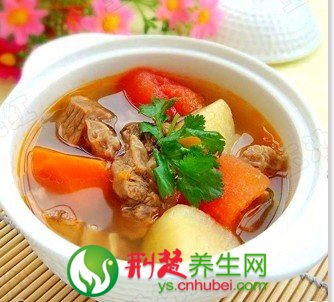 六个月宝宝助骨骼发育食谱 牛肉胡萝卜土豆汤