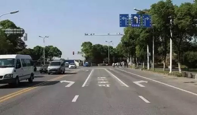 潮汐车道7.jpg