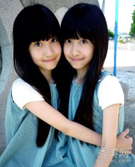 台湾双胞胎女孩小时候图片